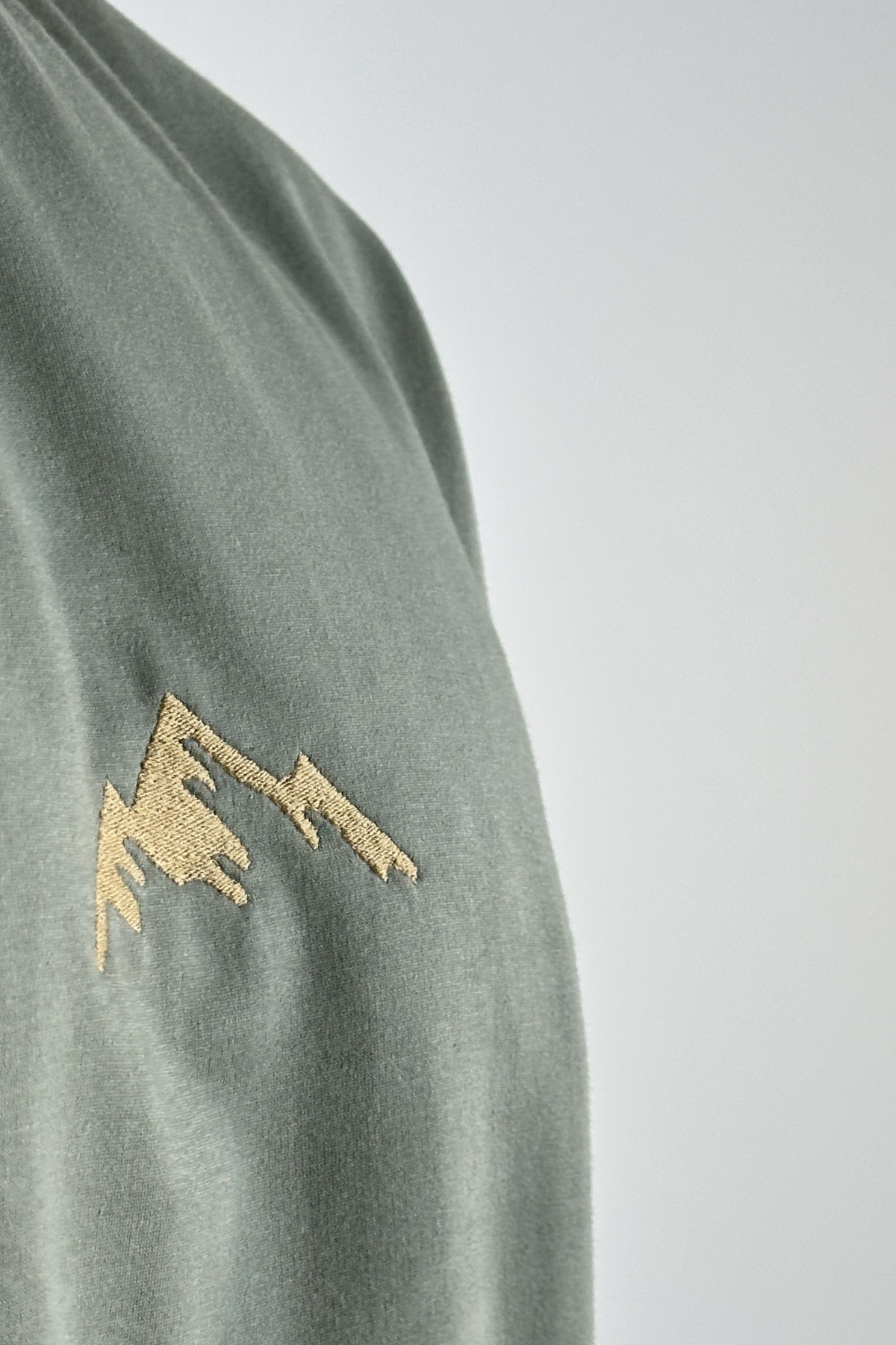 تیشرت گلدوزی کوه   (8128)