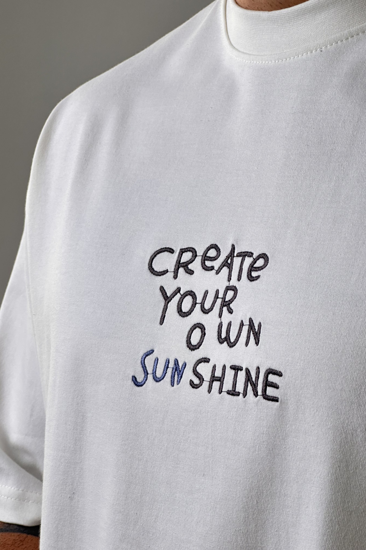 تیشرت گلدوزی CREATE YOUR OWN SUN SHINE ماکان (9973)