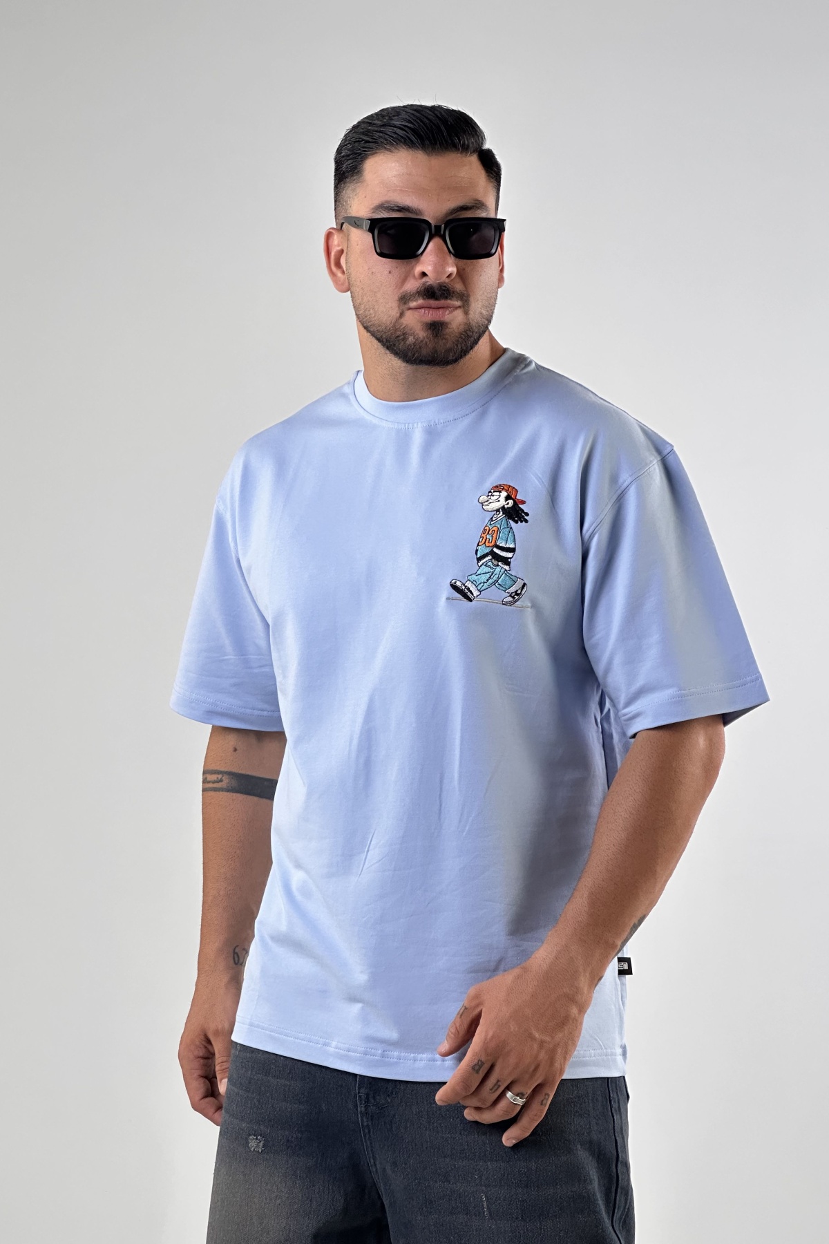 تیشرت گلدوزی آدمک (10185)
